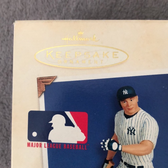 Hallmark MLB Jason Giambi NY Yankees Ornament Collector’s Series 2003 - Picture 2 of 11